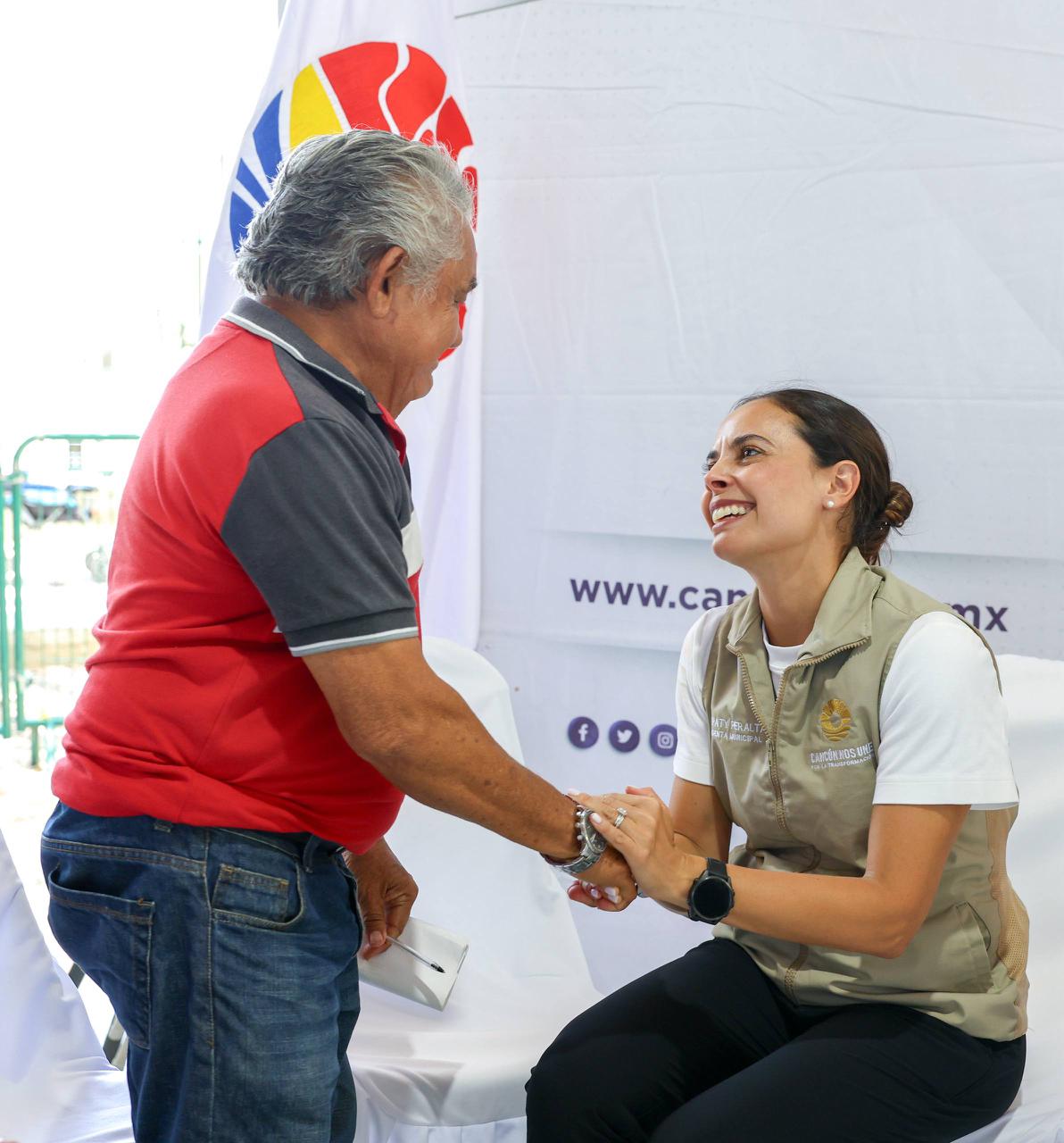 uploads/6/32/01 (2999).Jpeg